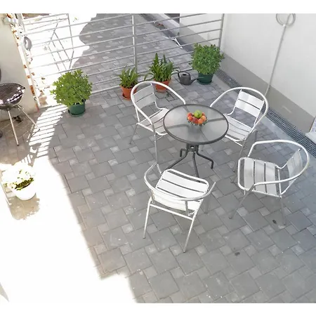 Leptir Apartament Podstrana